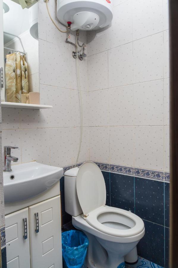 1 Комнатная Квартира По Улице Предславинская, 12 Kiev Exterior foto