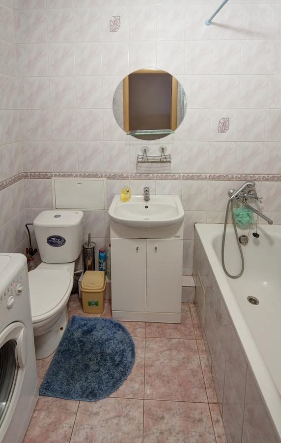 1 Комнатная Квартира По Улице Предславинская, 12 Kiev Exterior foto