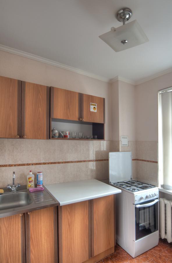 1 Комнатная Квартира По Улице Предславинская, 12 Kiev Exterior foto