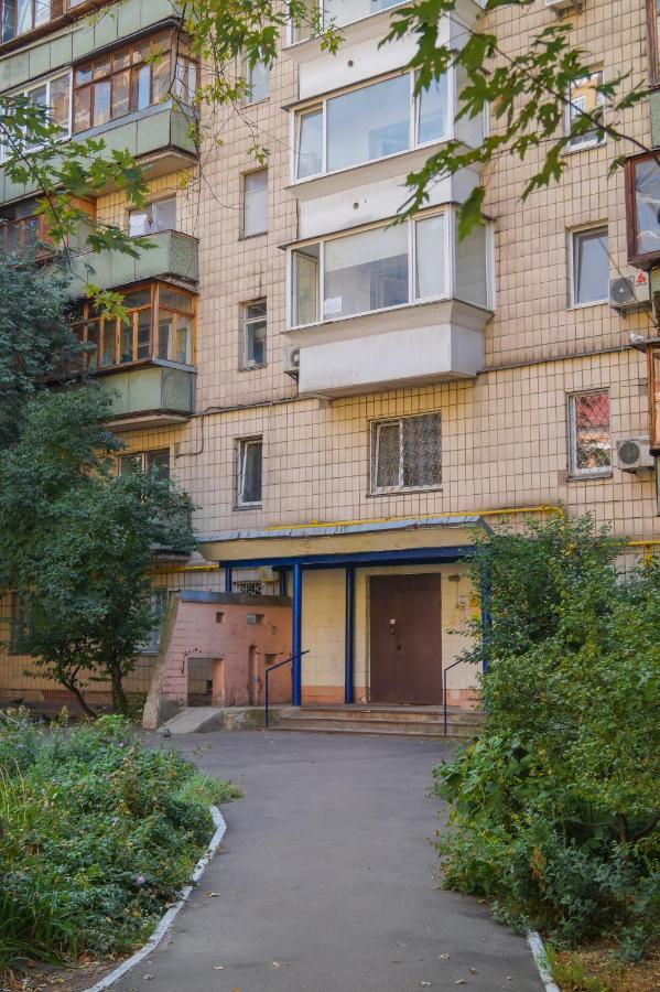 1 Комнатная Квартира По Улице Предславинская, 12 Kiev Exterior foto